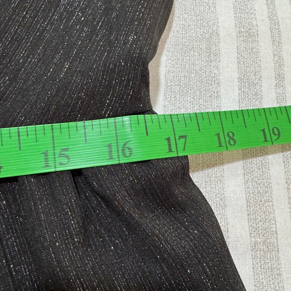 EUC Gal Meets Glam Jolene - Picture 11 of 12